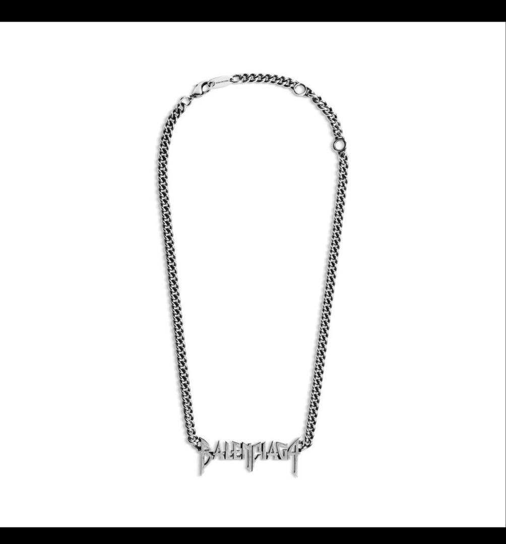 ♦BALENCIAGA♦タイポ・ロゴ・ネックレス BALENCIAGA】タイポメタルネックレス シルバー - メルカリ