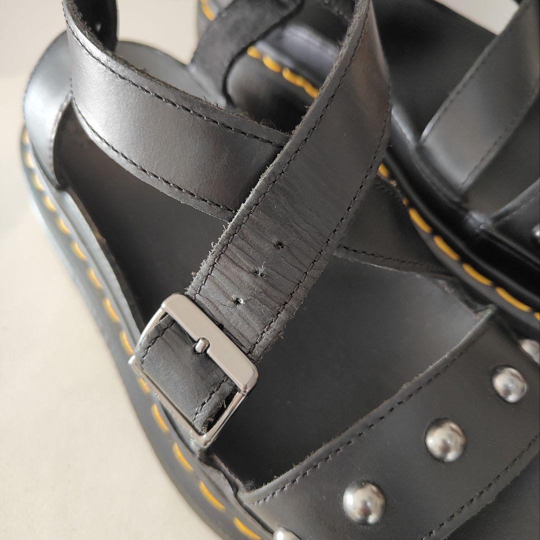 ドクターマーチン Dr.Martens 厚底 ストラップサンダル　黒　ブラック