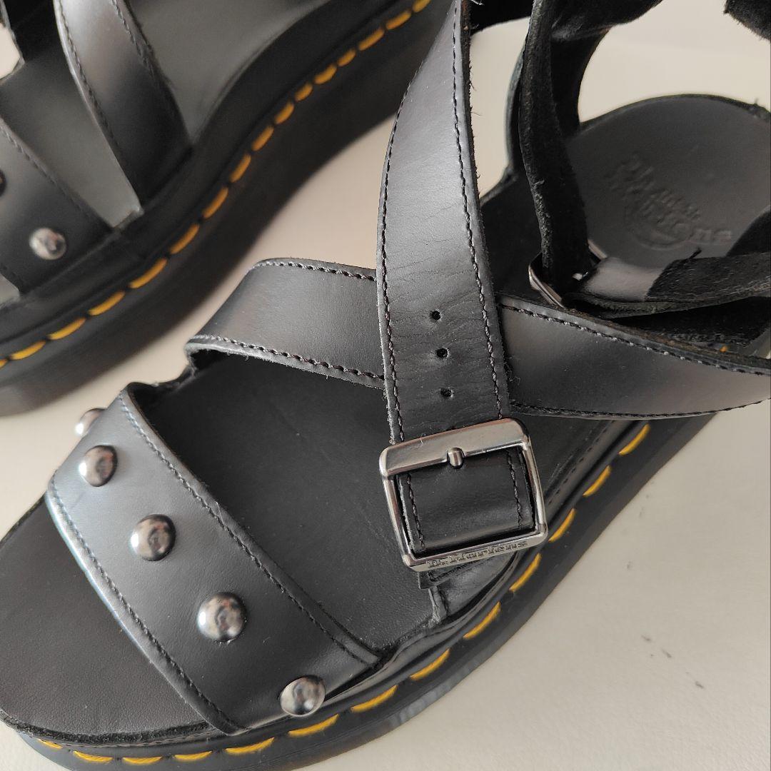 ドクターマーチン Dr.Martens 厚底 ストラップサンダル　黒　ブラック