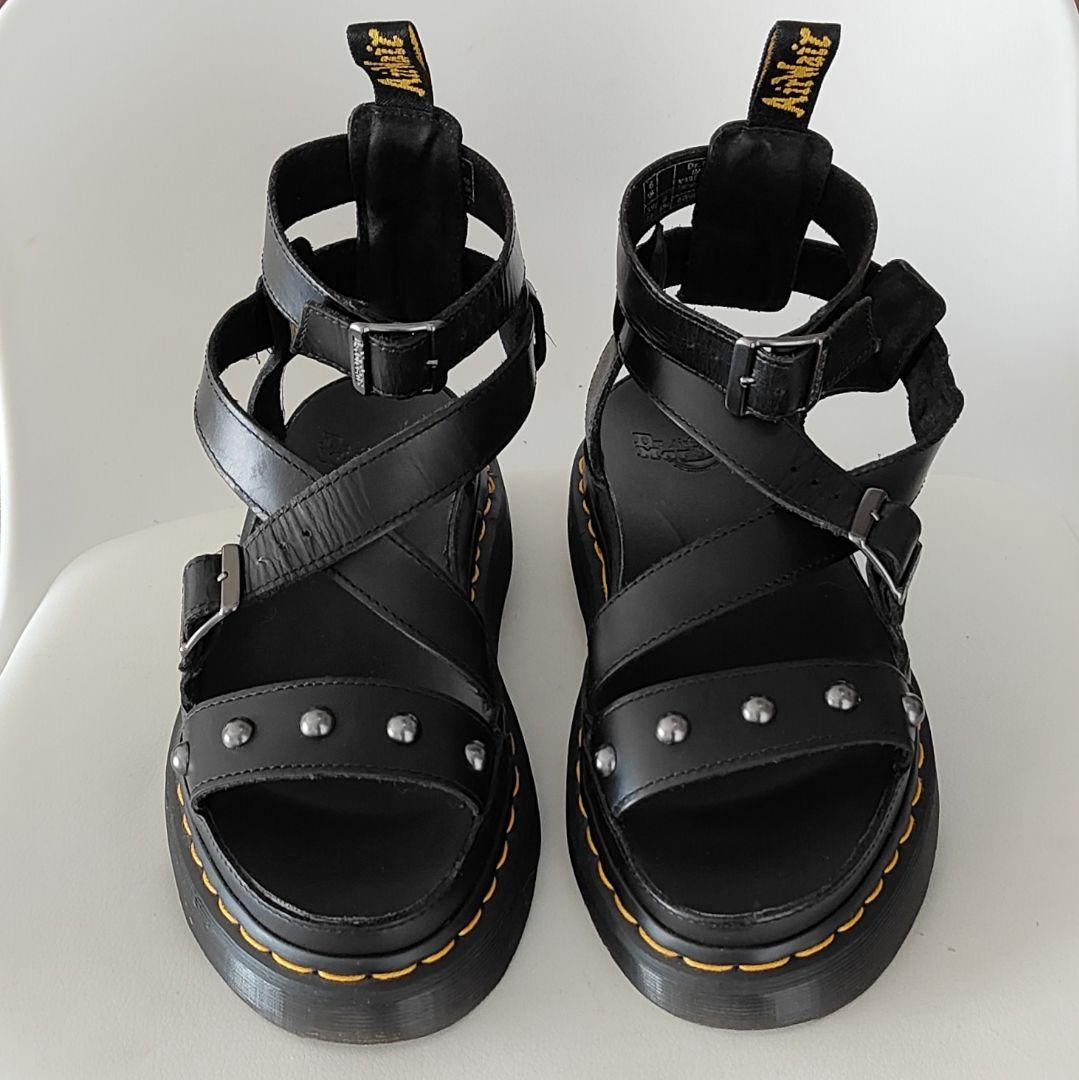 ドクターマーチン Dr.Martens 厚底 ストラップサンダル　黒　ブラック