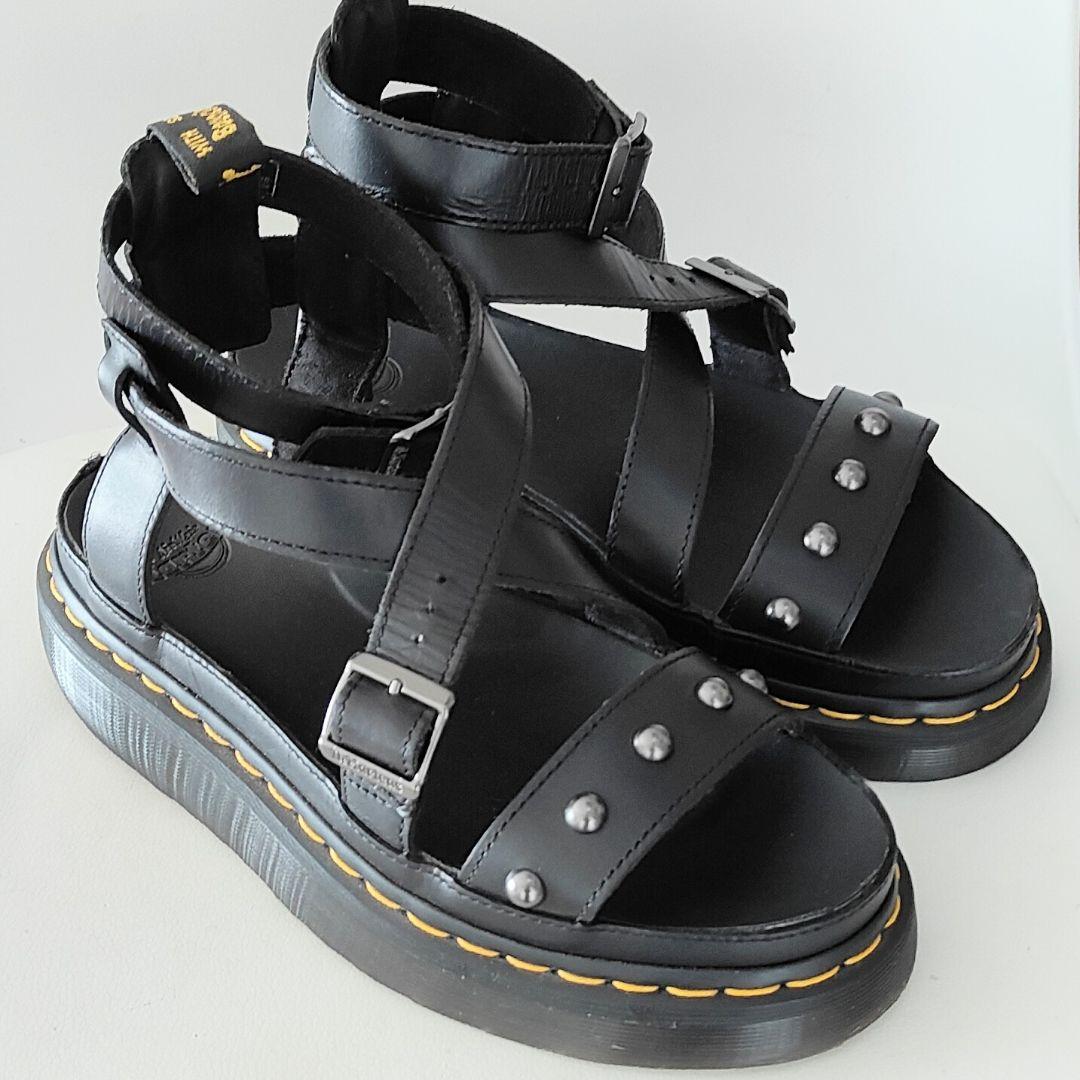 ドクターマーチン Dr.Martens 厚底 ストラップサンダル　黒　ブラック
