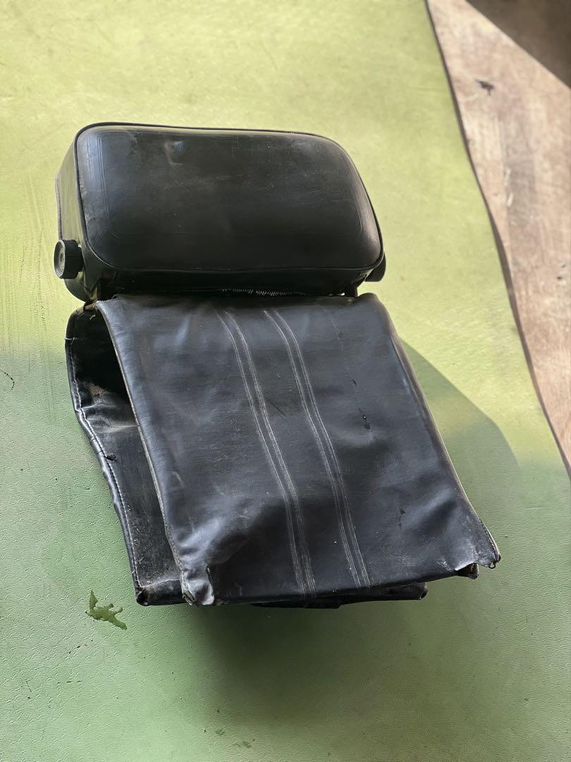 旧車　クラシックカー　後付け汎用ヘッドレスト
