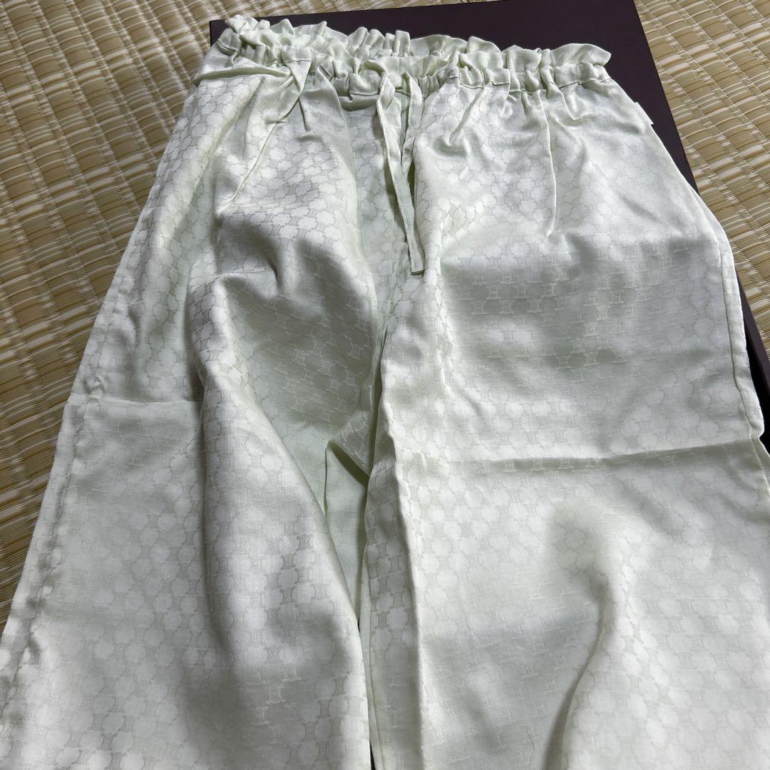 ☆新品 セリーヌ レディースパジャマ 薄いグリーン Mサイズ