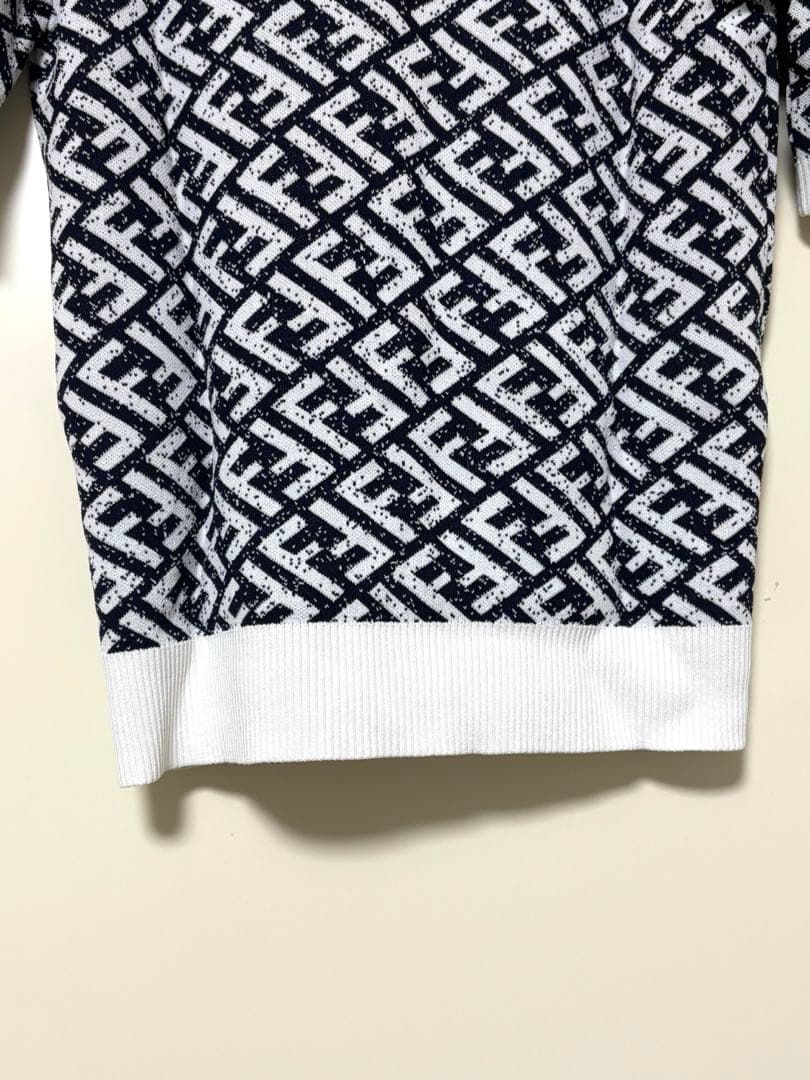 FENDI ロゴパターン 半袖ポロシャツ レディース　XSサイズ