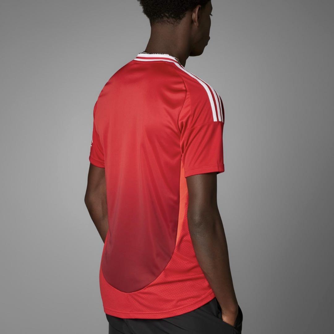 adidas マンチェスター・ユナイテッド 24/25 ホームユニフォーム