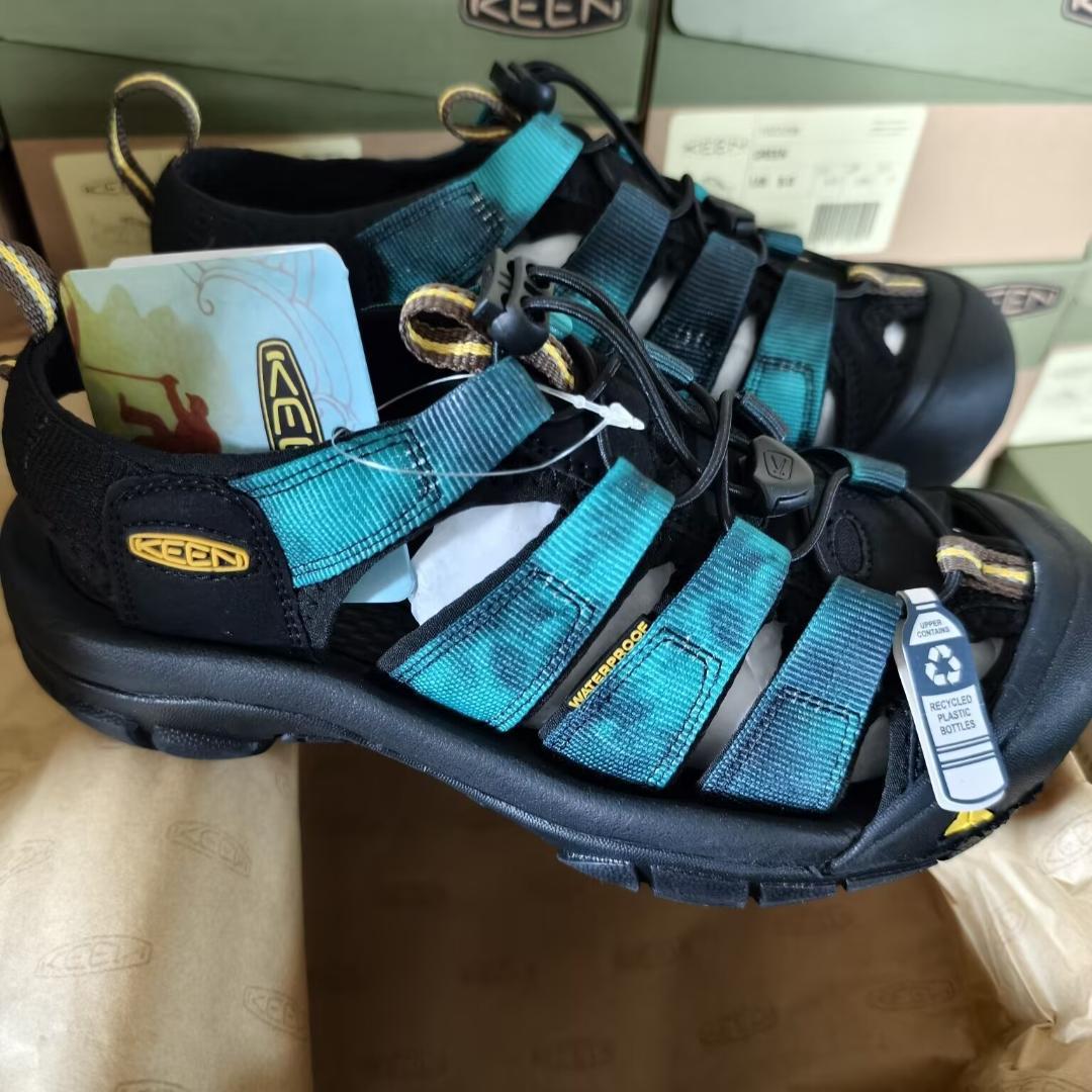 美品✨KEEN スポーツサンダル ネイビー　25.5㎝ KEEN 新品25.5㎝スポーツサンダルウォータープルーフ アウトドア