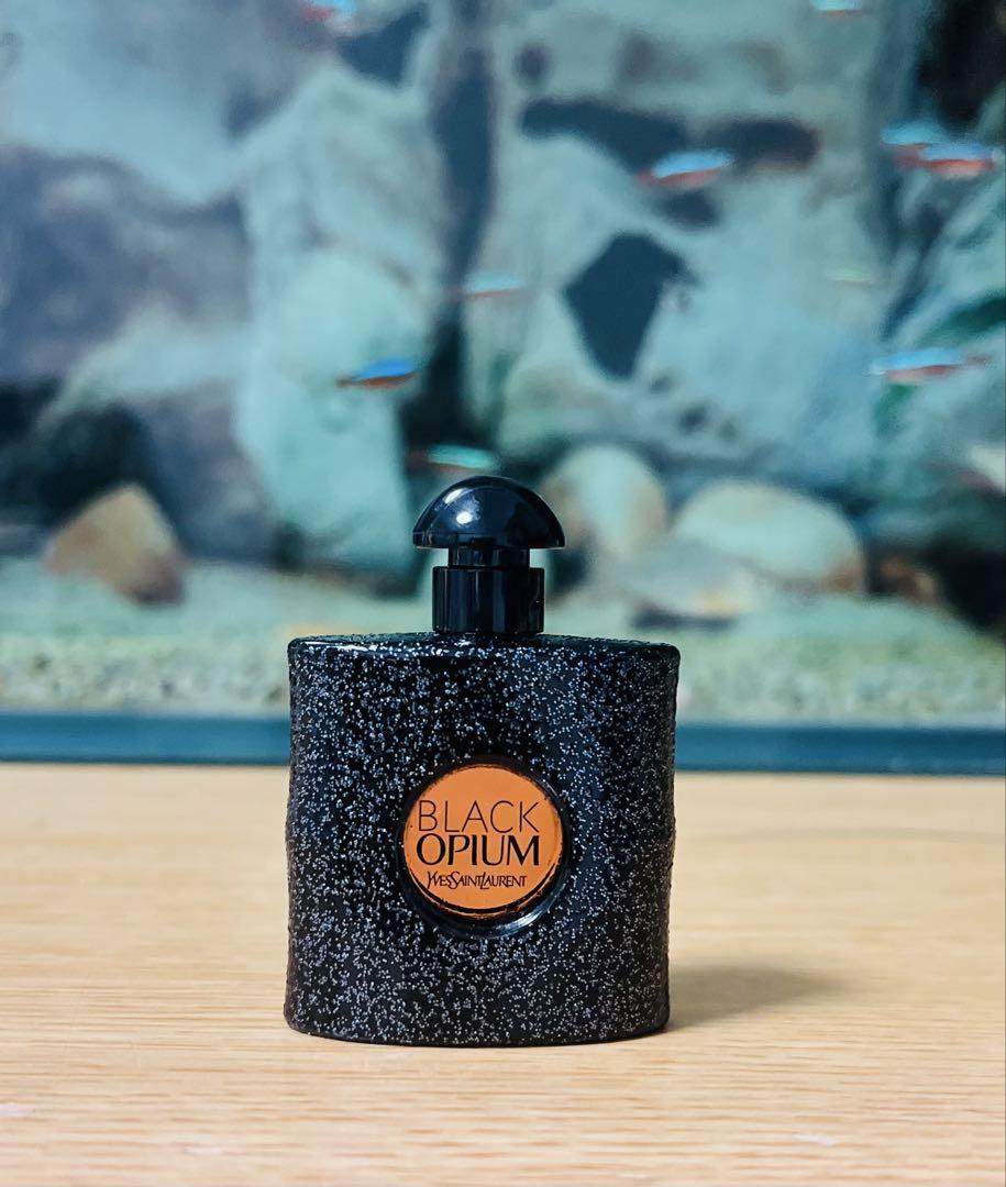 Yves Saint Laurent Black Opium 香水（ほぼ未使用） ブラック OP オーデパルファム オーバーレッド|香水|イヴ・サン