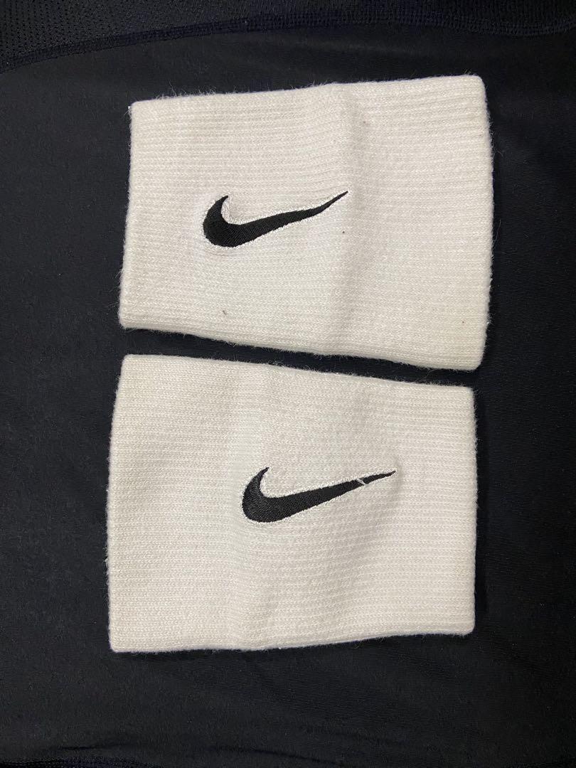 Amazon.co.jp | [ナイキ] リストバンド スウォッシュ Swoosh