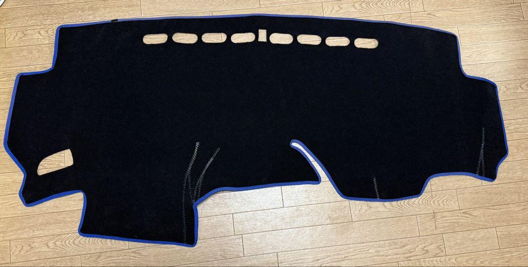 ホンダ　フィット　GK GPダッシュボードカバー 黒