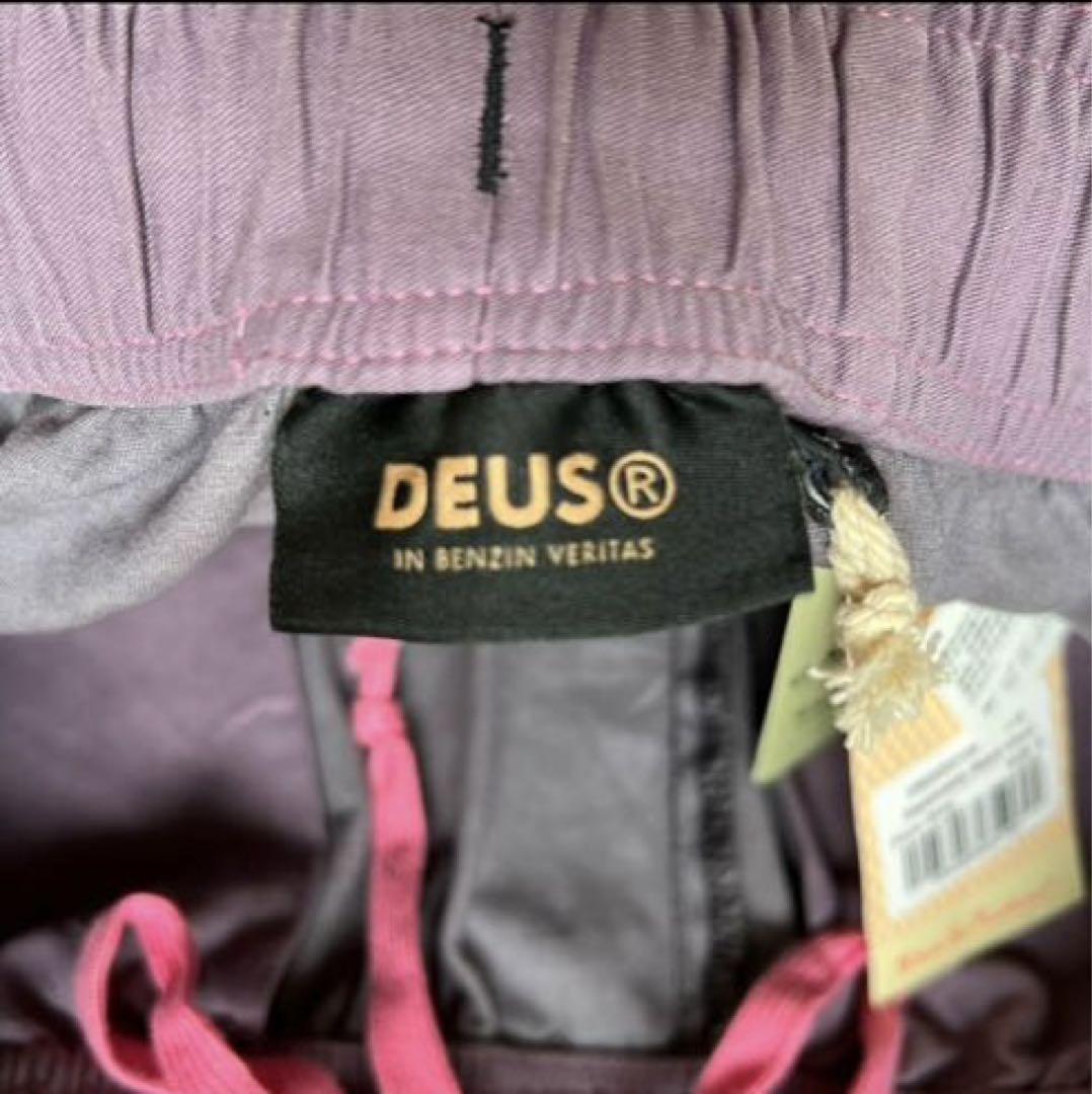 新品　deus ex machina