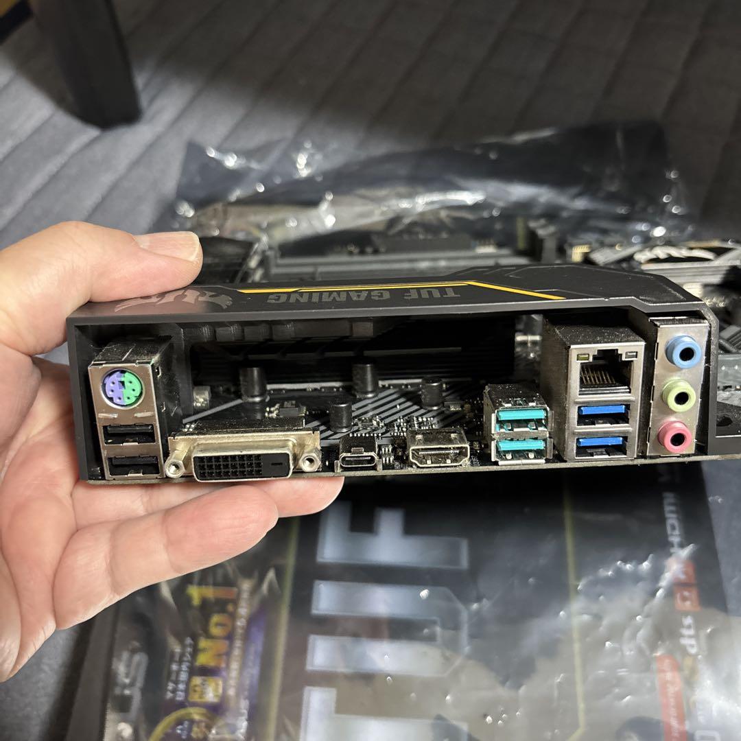 ASUS TUF B450-PRO GAMING マザーボード