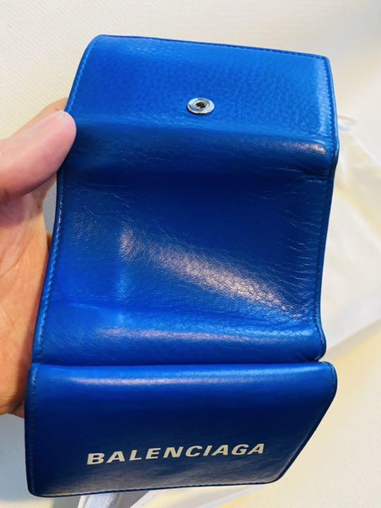 新作大人気∭ 正規品 ブルー 他サイトでも載せてます ZWOQ1-m97842679841 バレンシアガ 三つ折り財布 最安値得価