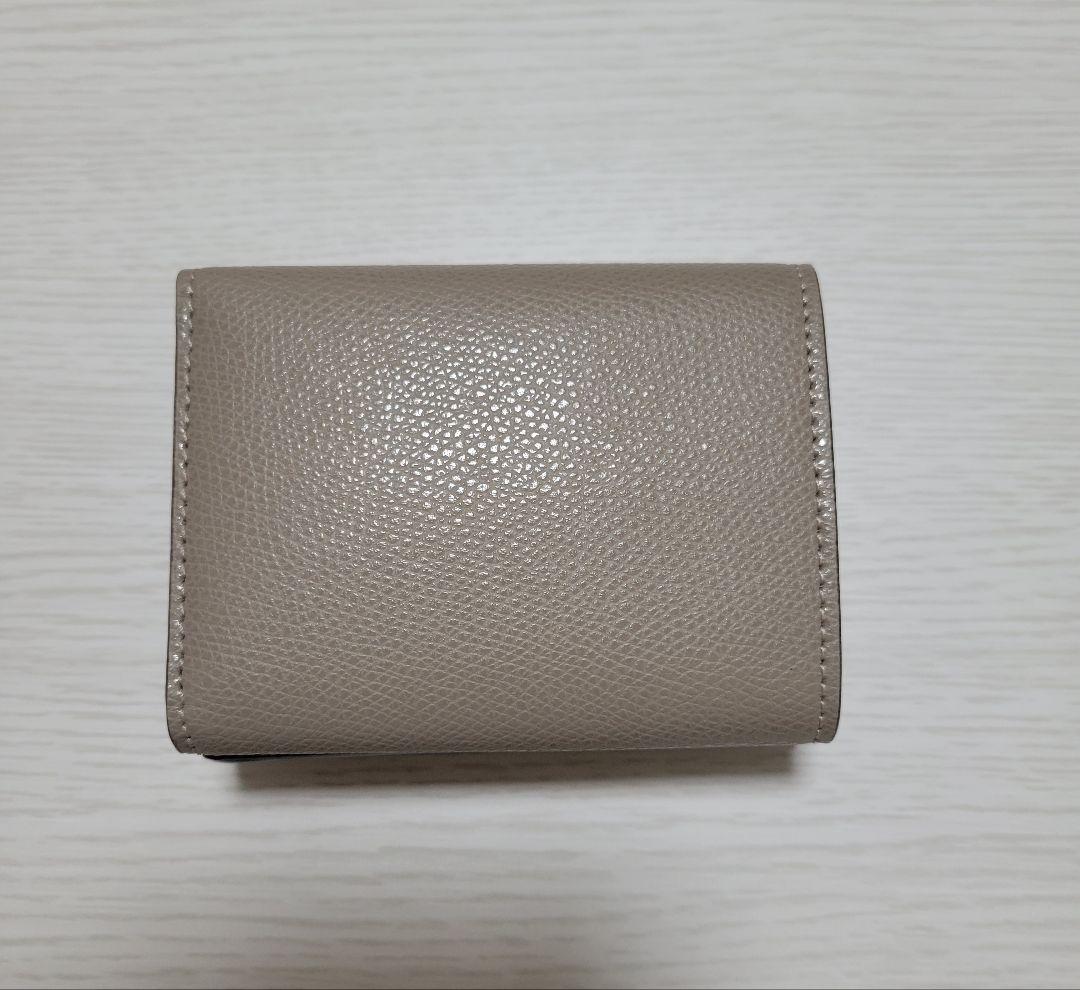 フェンディ FENDI FFダイヤモンド 財布 三つ折り コンパクト