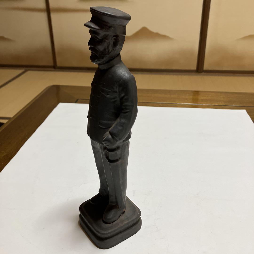 戦時中、戦前の、乃木希典将軍の陶製人形、在銘品(明治三十九年制軍装着用の物)実物