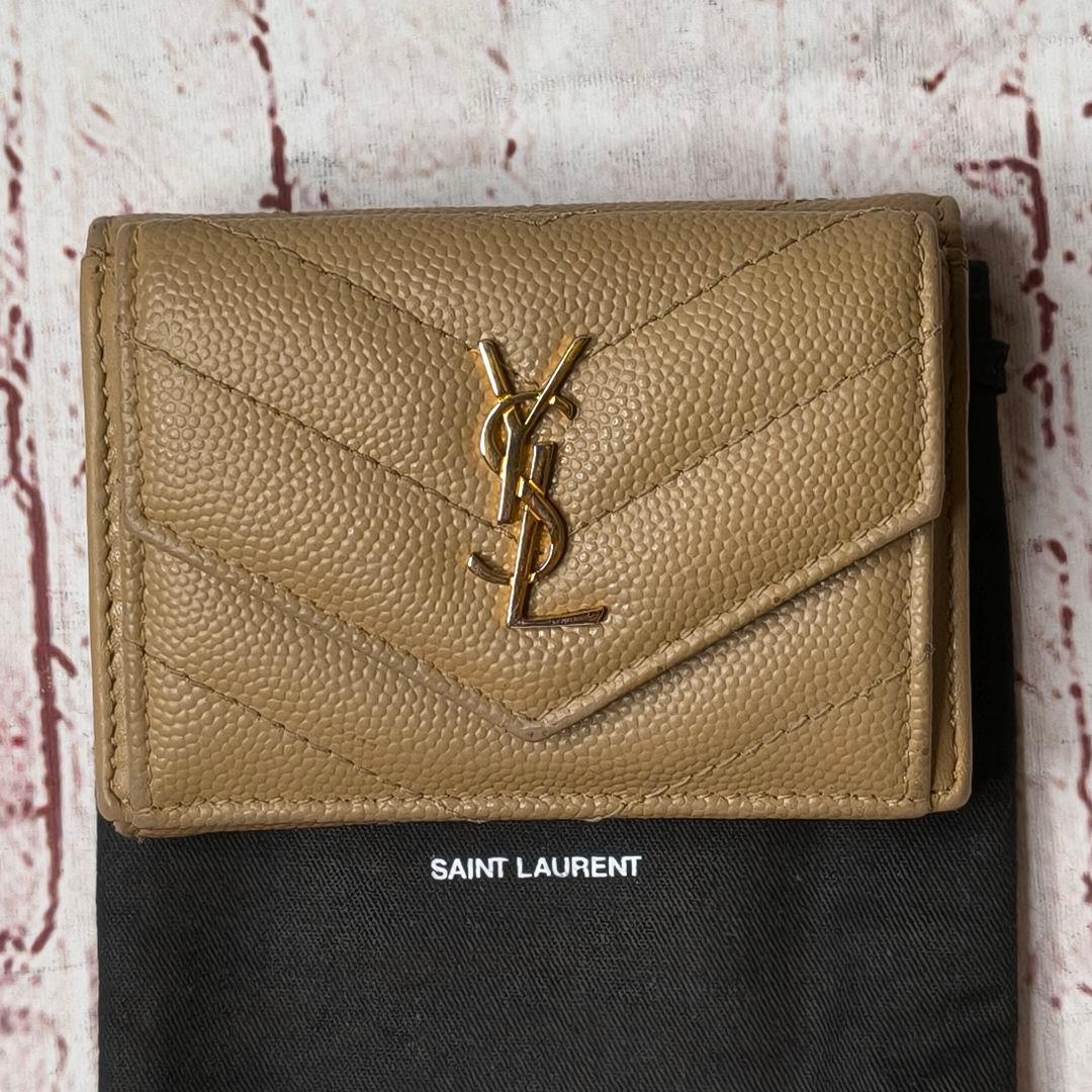 極美品サンローラン 三つ折財布 タイニー カサンドラ キャビアスキン／ベージュA