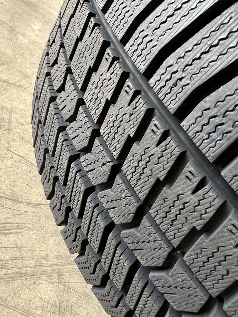 匿名配送 22年製 225/45R18 冬タイヤ セットA