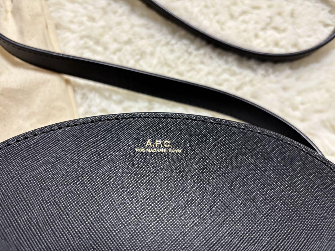 ★ A.P.C.