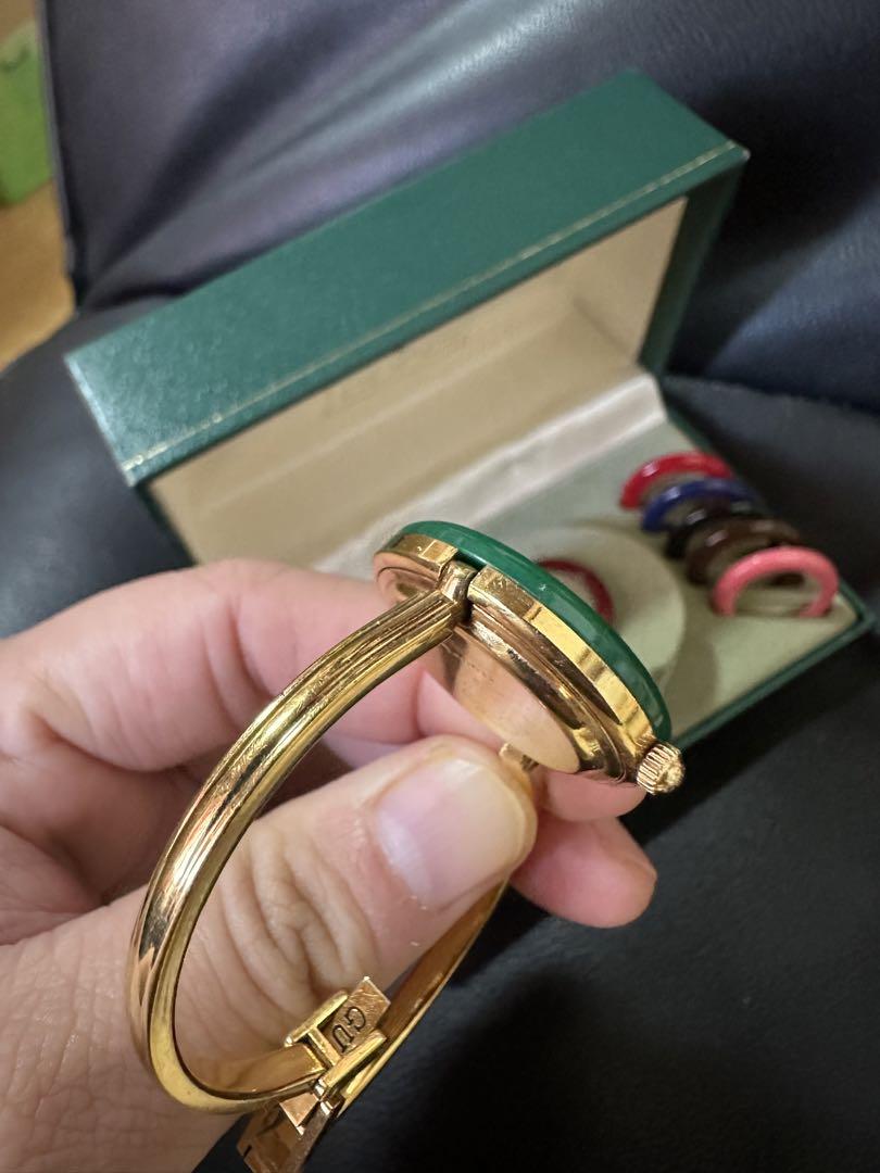 GUCCI時計 12色のベゼル付き