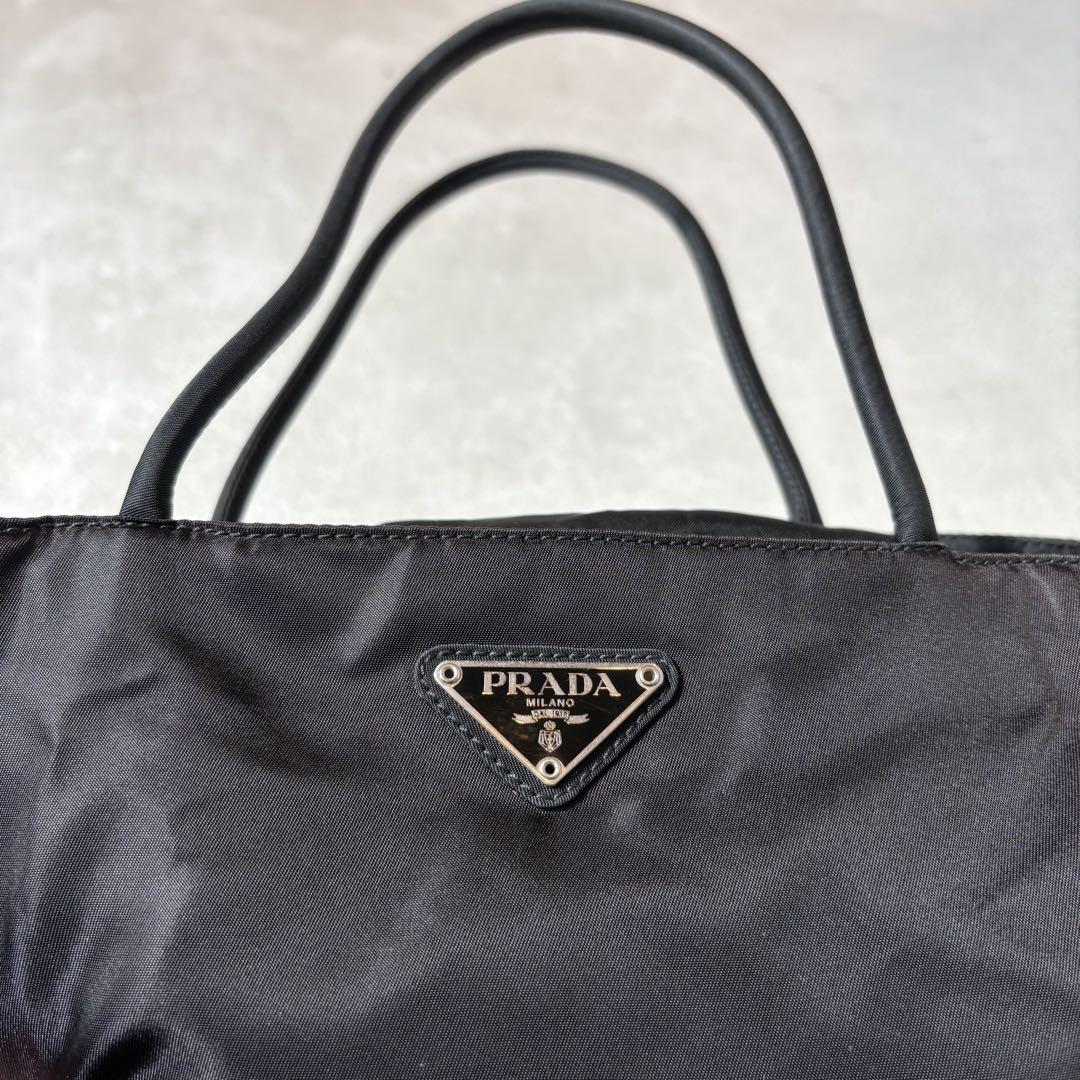 PRADA プラダ