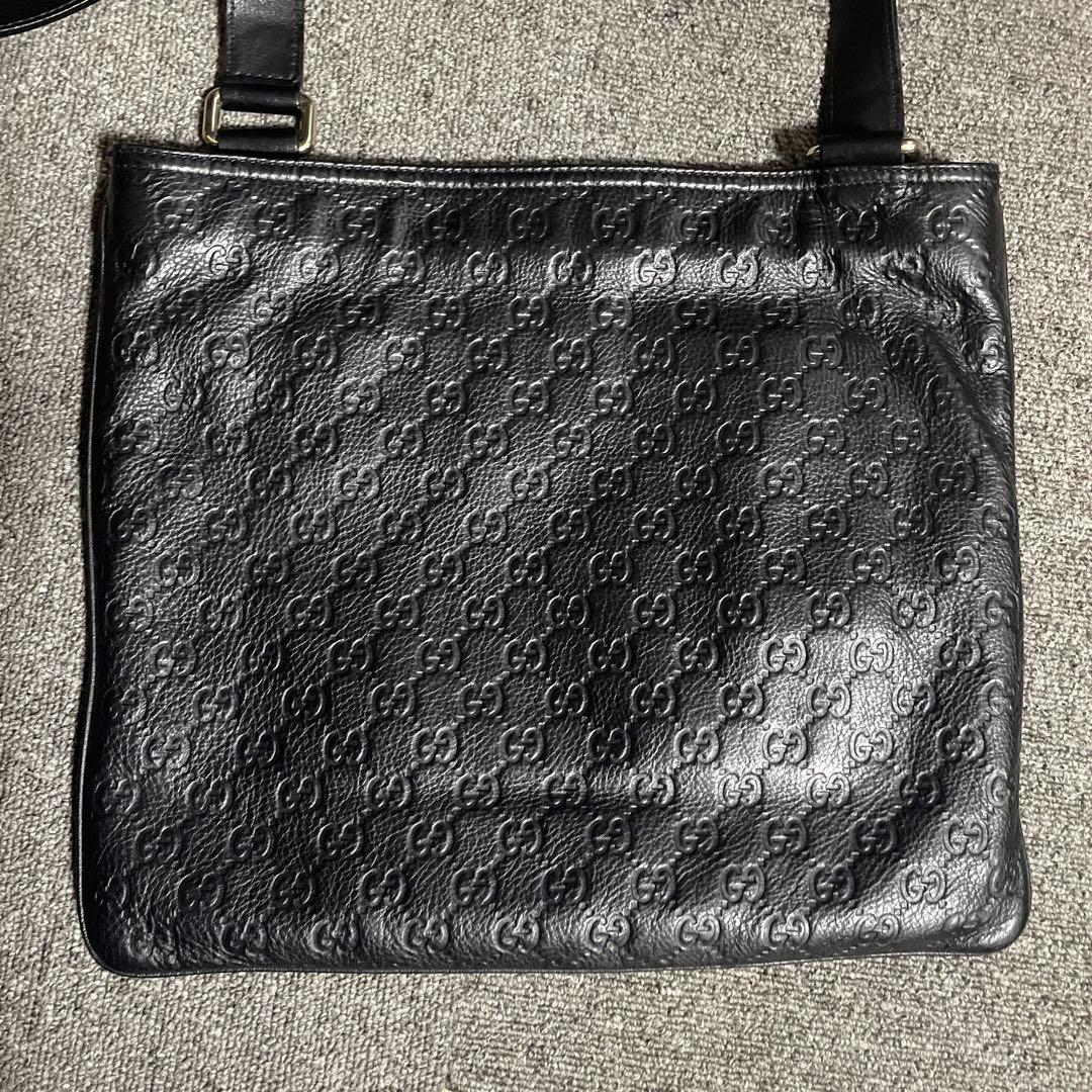 レザーショルダーバッグ