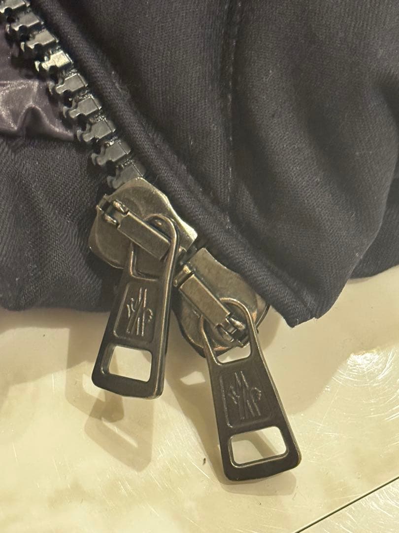 モンクレール ダウンジャケット モンクレール ダウンジャケット