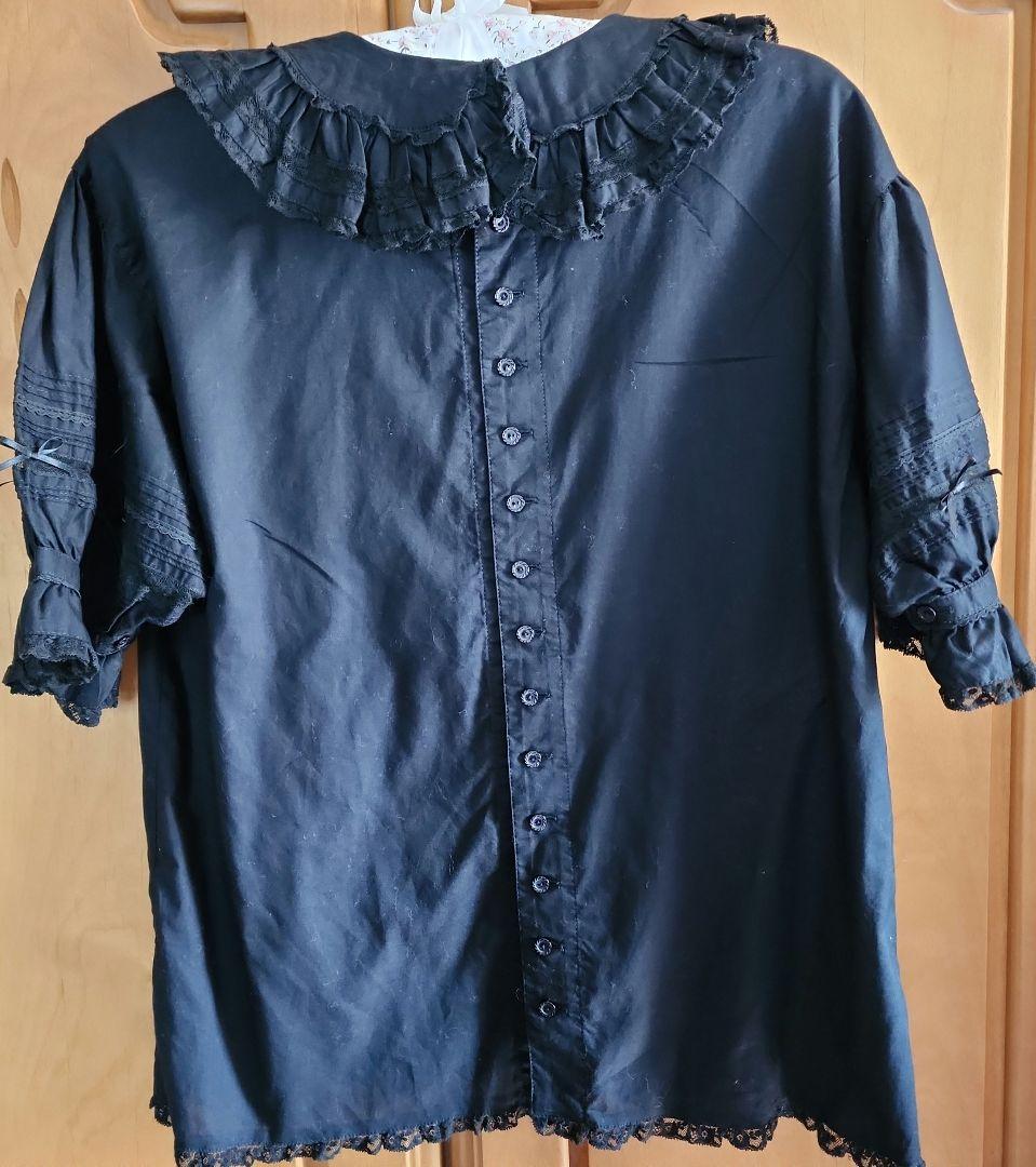 ★美品『PHピンクハウス　サテンリボン＆レースたっぷり！黒半袖ブラウス♪︎』♡♡