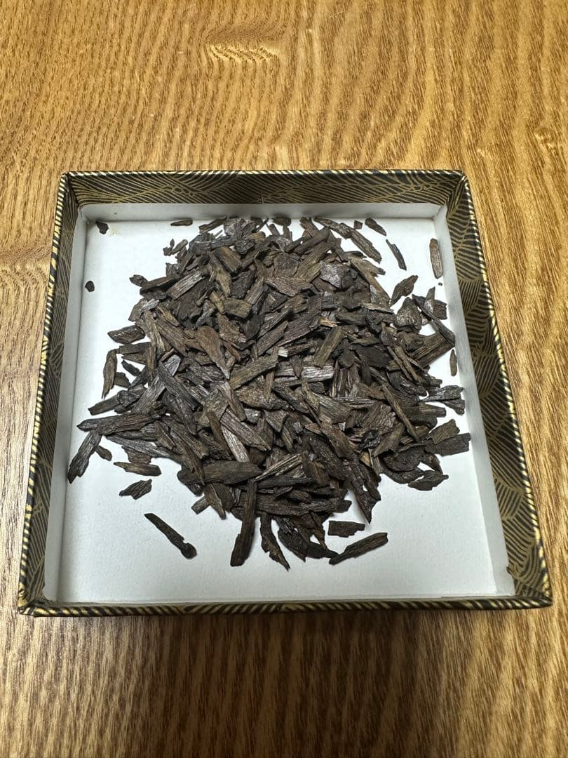 【極上 小笹 沈香】約18g 高級線香・お香(シュリンク包装・未開封) 【極上 小笹 沈香】約18g 高級線香・お香(シュリンク包装・未開封)