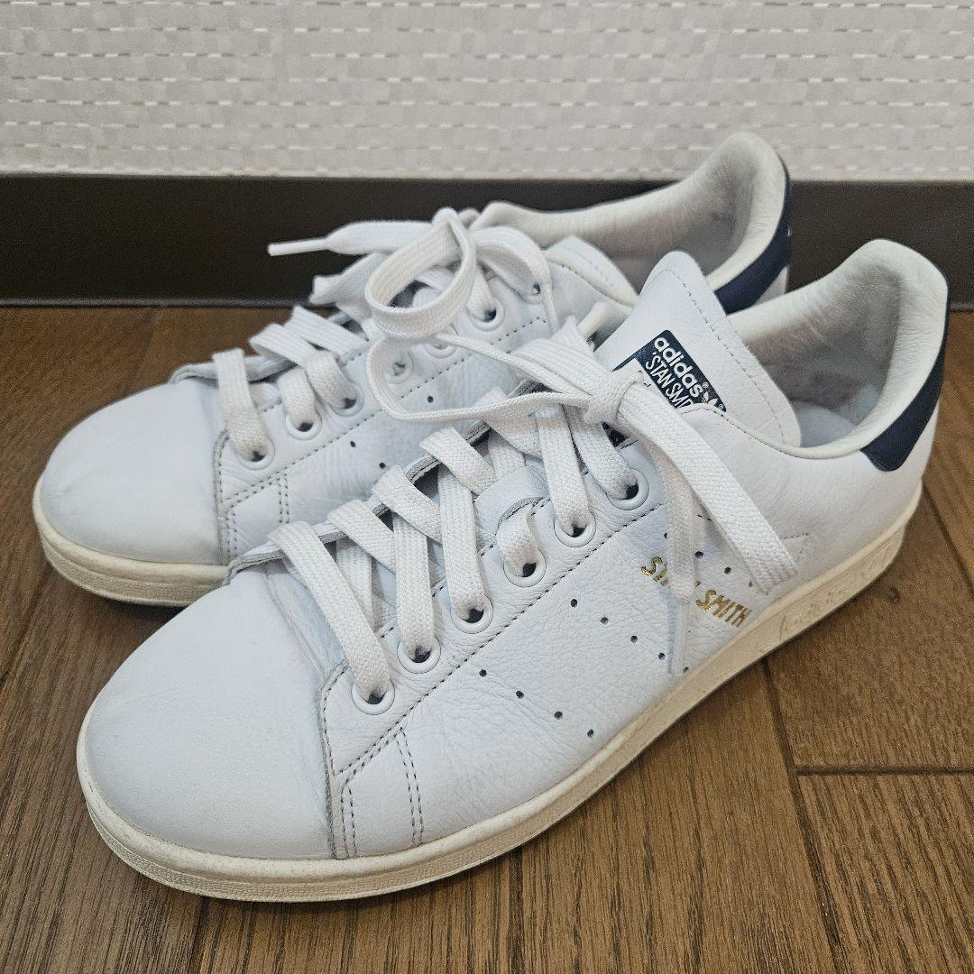サタンスミス スニーカー アディダス ホワイト/ネイビー 24.5cm