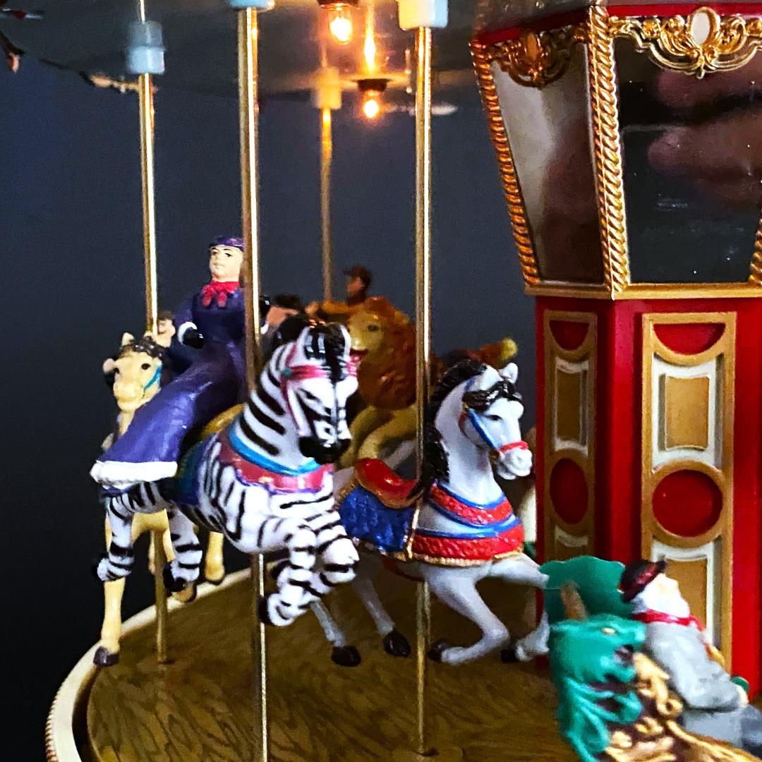 美品】ミスタークリスマス☆メリーゴーランド☆オルゴール☆カルーセル