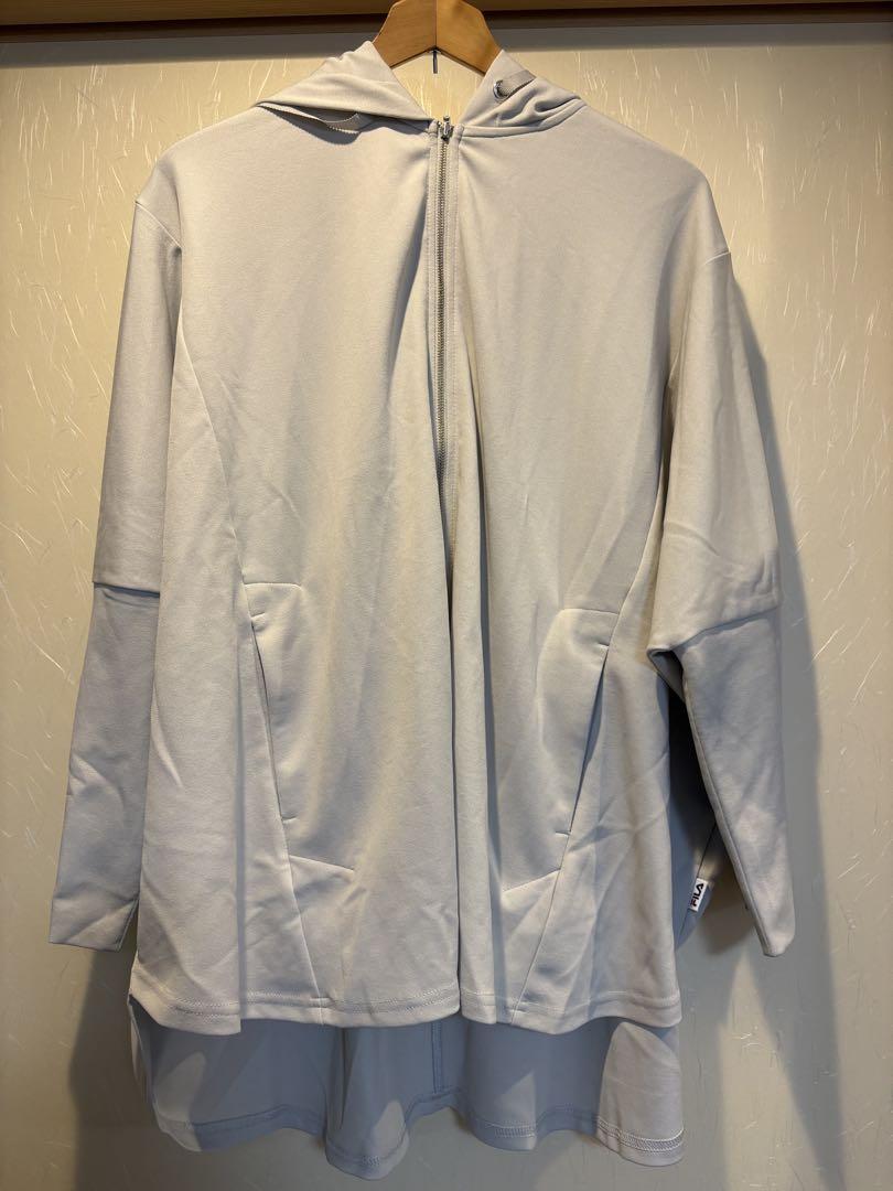 レディース　FILA フィラ　パーカー　フード付き　トップス　ライトグレー　L