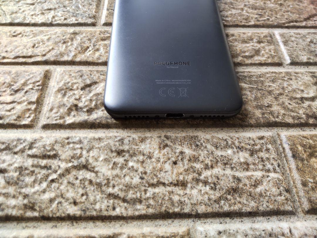 Xiaomi POCO F1【OS⑩/64G】Wi-Fi用！ハイスペックCPU - メルカリ