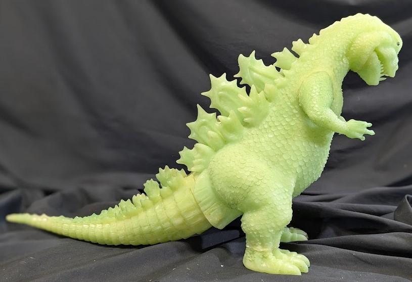雛型ゴジラ検討用第一案（ウロコゴジラ）蓄光ポリレジン