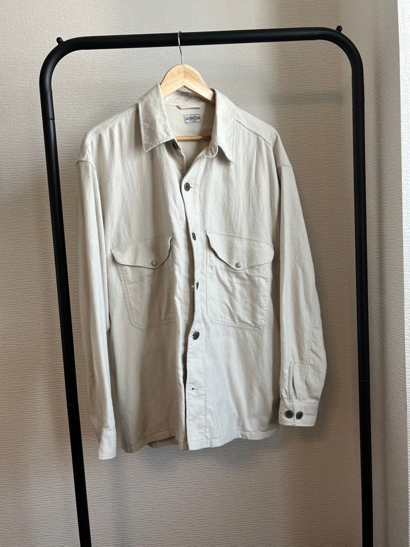 美品　ボタンダウンシャツ　BDシャツ シャツアウター　秋服　ホワイト　白