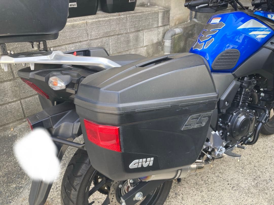 givi（ジビ）　パニアケース　E22 左右セット