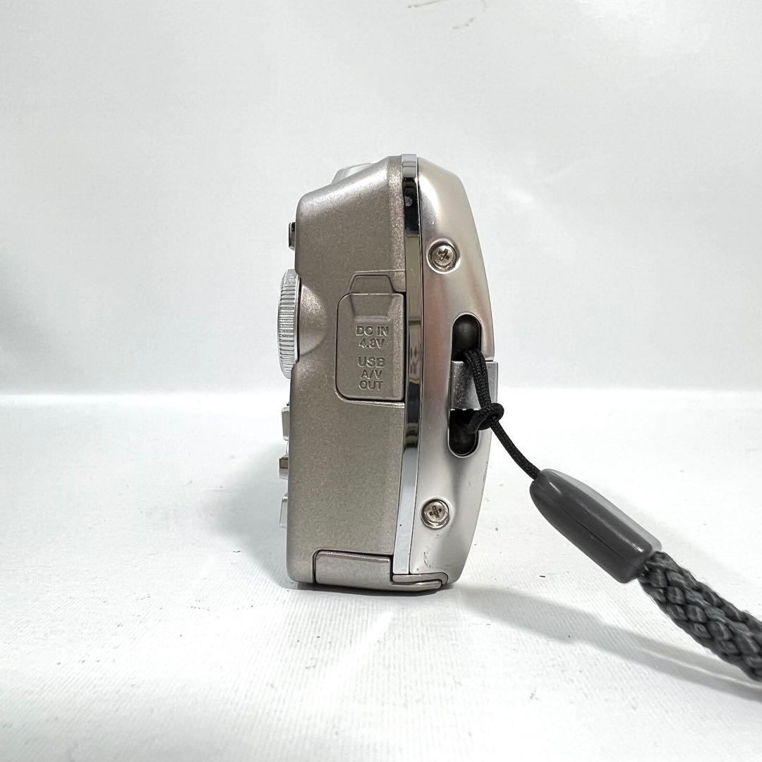 【動作OK】OLYMPUS μ750 デジカメ 充電器 バッテリー付 【動作OK】OLYMPUS μ750 デジカメ 充電器 バッテリー付