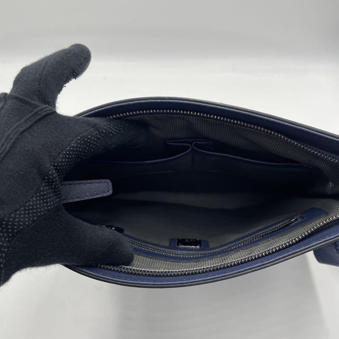 極美品✨MCM ショルダーバッグ ロゴ型押し シルバー金具 レザー