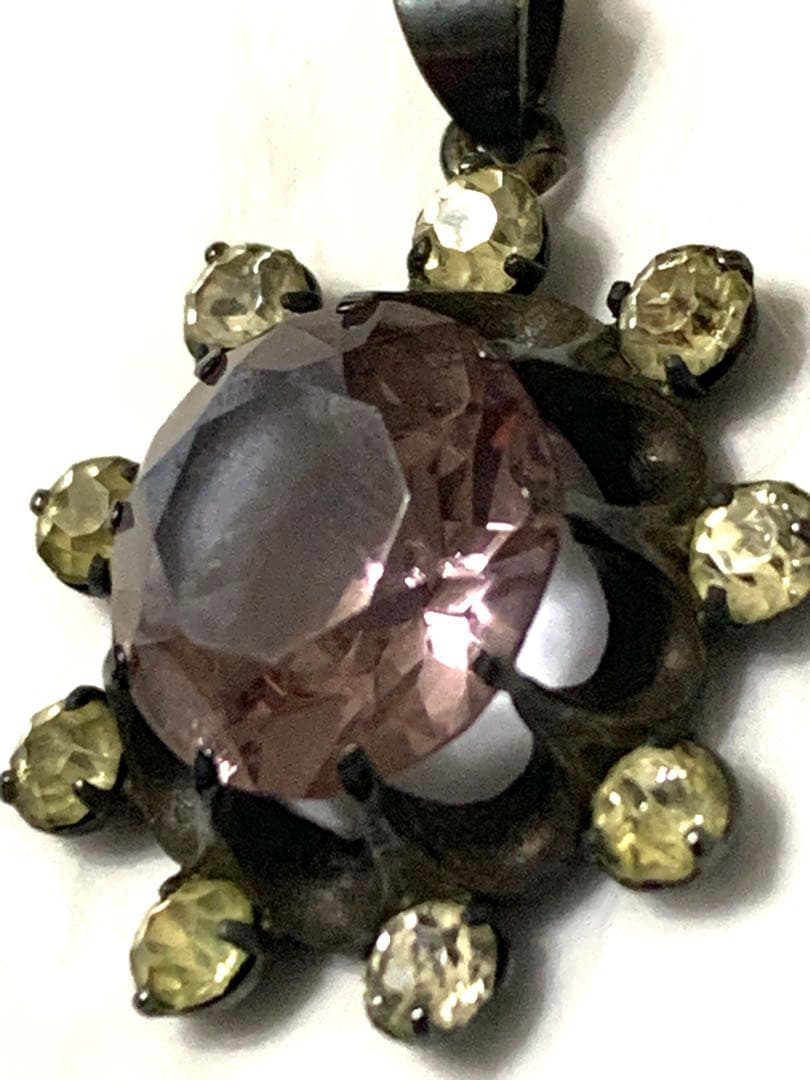カラーチェンジ・水晶・アンティーク・ペンダントトップ
