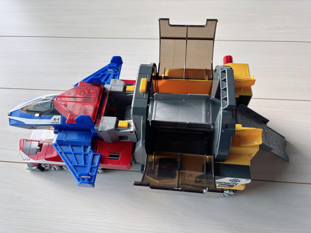 トミカハイパーシリーズ　ハイパーブルーポリスセット