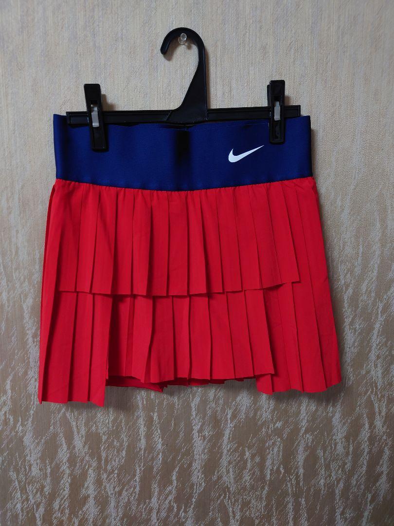 NIKEテニススコート