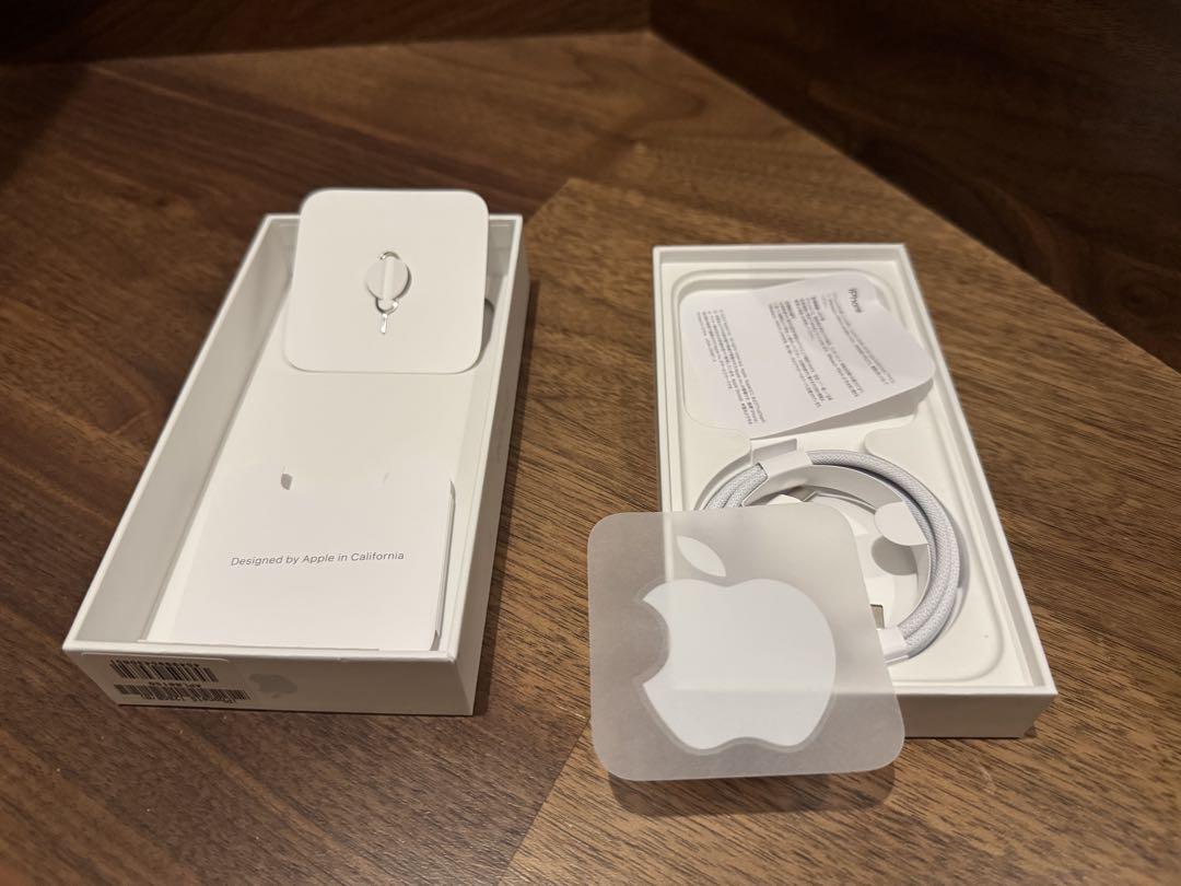 超美品　Apple iPhone 15 128gb ブルー　本体