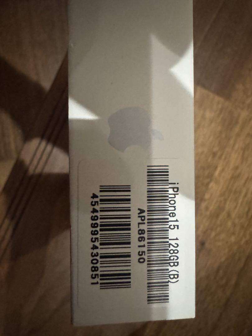 超美品　Apple iPhone 15 128gb ブルー　本体