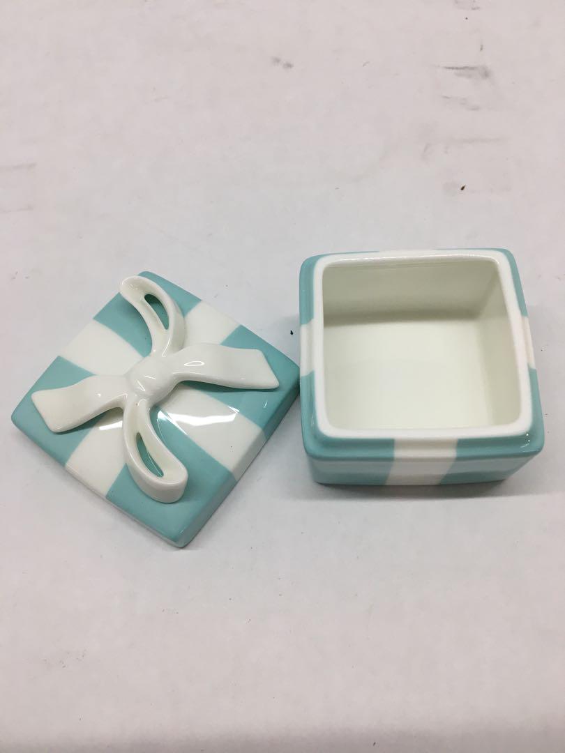 ティファニー　リボン　小物入れ　陶器