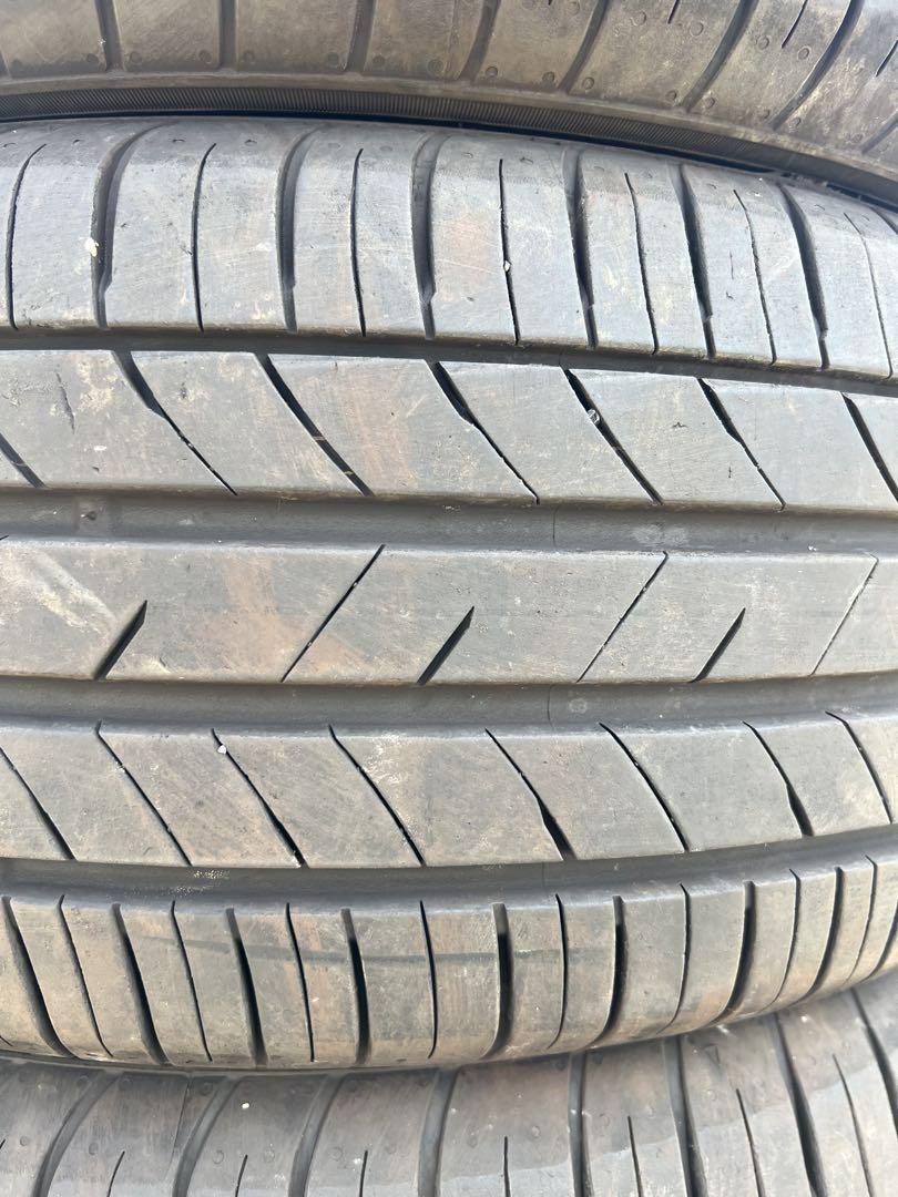 クムホ　エクスタ　hs52 215/55r16 23年製　バリ山　美品 クムホ エクスタ hs52 215/55r16 23年製 バリ山 美品 - メルカリ