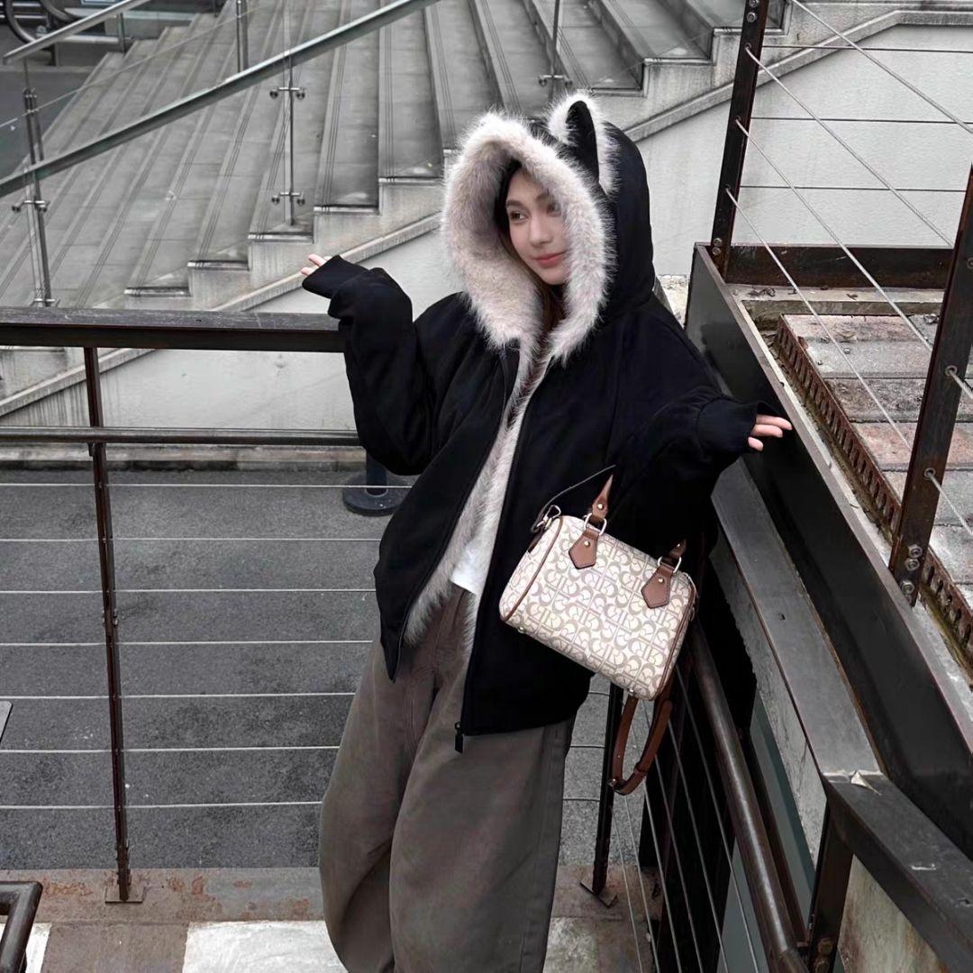 冬のお出かけに 暖かさ抜群ジャケット