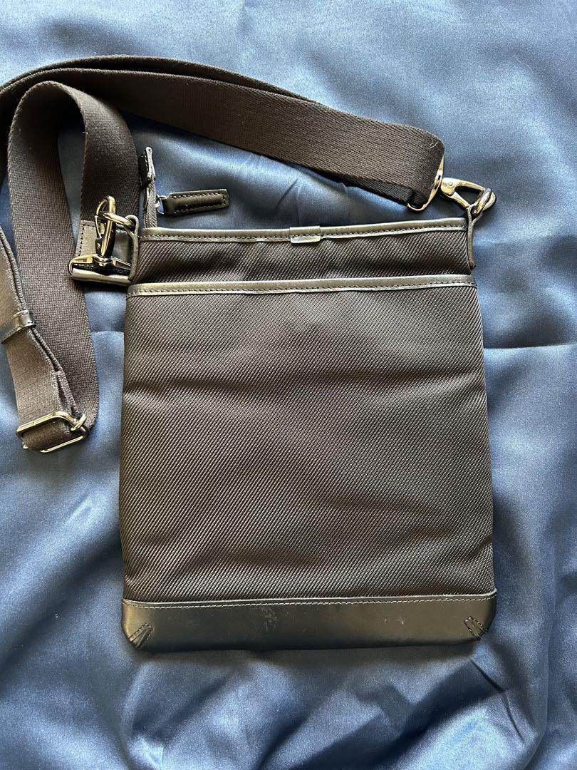 【美品】Burberry BLACK LABEL メンズショルダーバッグ