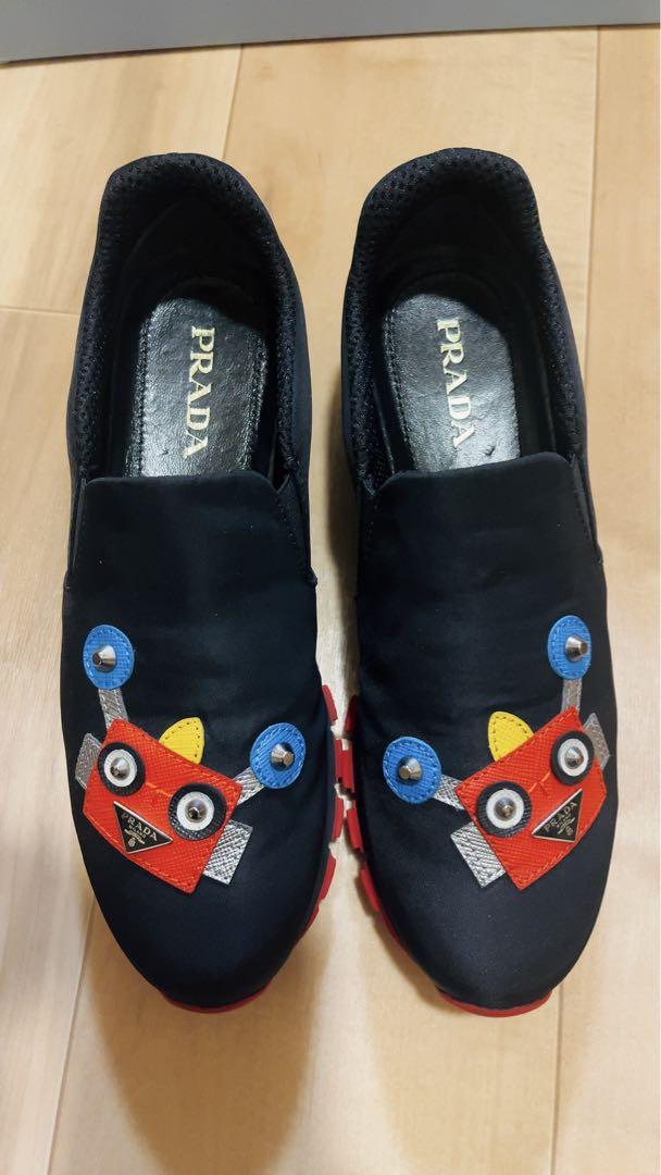 PRADAロボットスリッポン