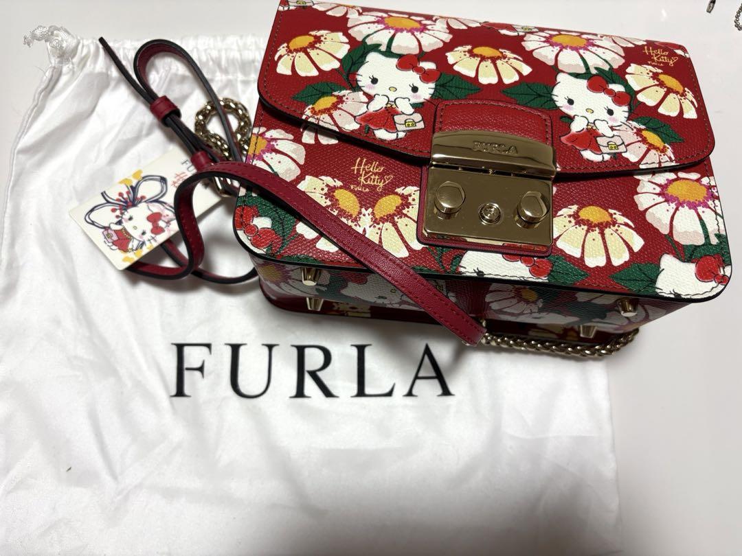 【値下げ！⠀】FURLA ハローキティ ショルダーバッグ 赤
