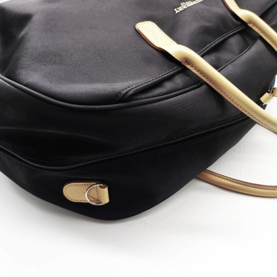 sHow　BURBERRY GOLF ブラックダッフルバッグ