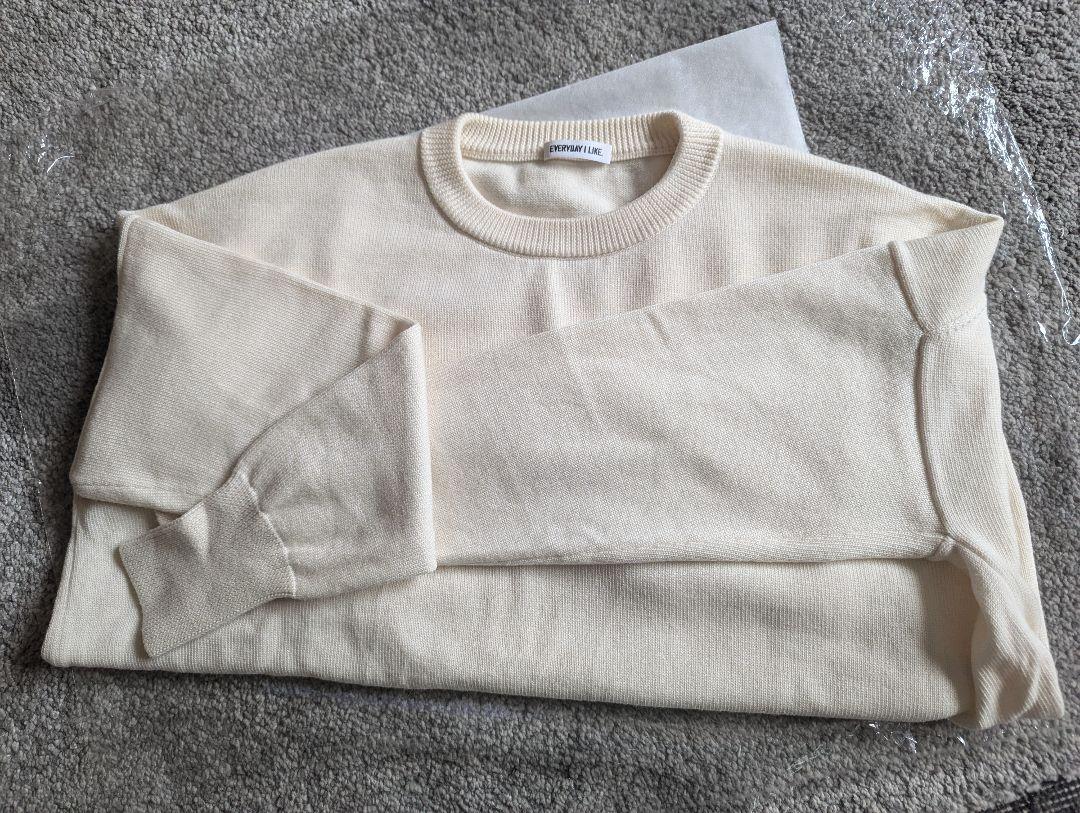 豪華 展示のみ美品 ベーシッククールネックニット WHITE WOOL100 トップス