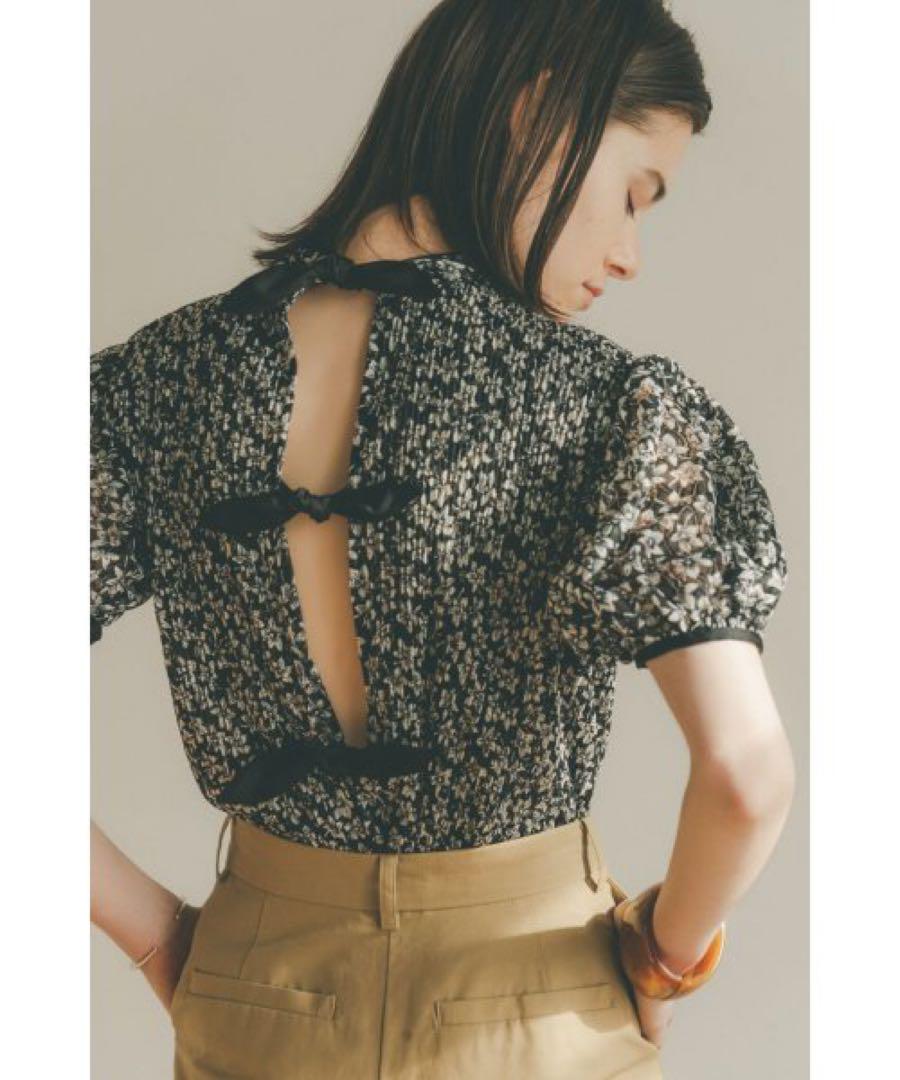 【完売品】clane クラネ　pleats floret tops CLANE PLEATS FLORET TOPS クラネ 完売 正規品